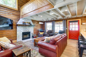 Pinedale Cabin Getaway with Deck and Grill!